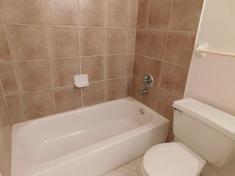 6240 Macon Rd — Photo 6