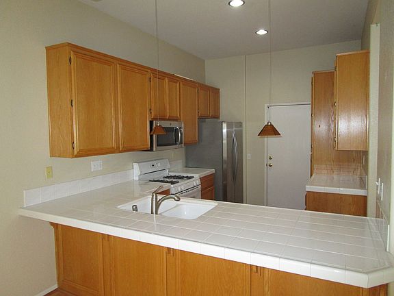 4th image of 9630 Galvin Ave