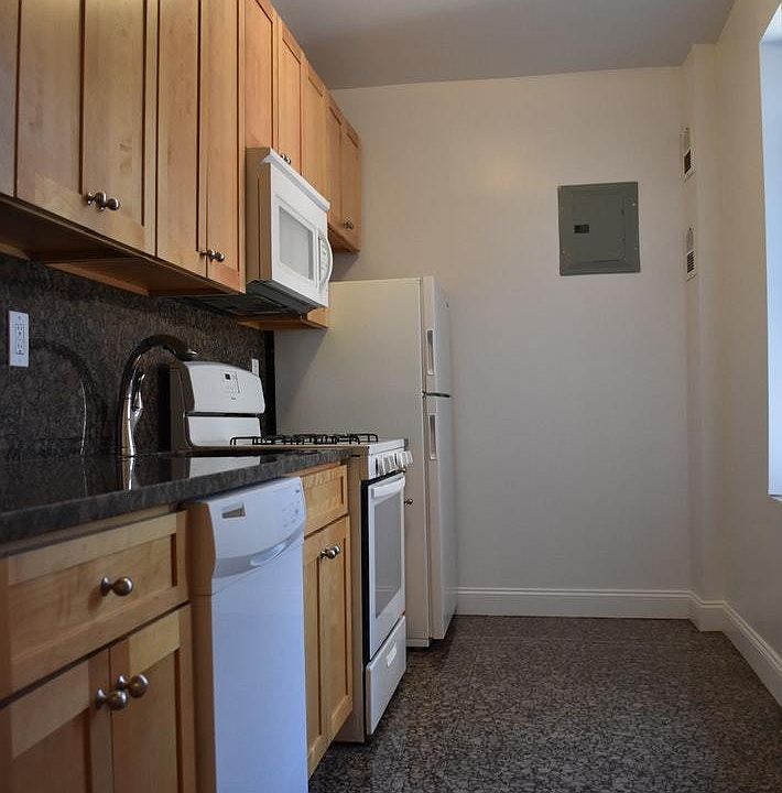 1st image of 482 Fort Washington Ave APT 2B