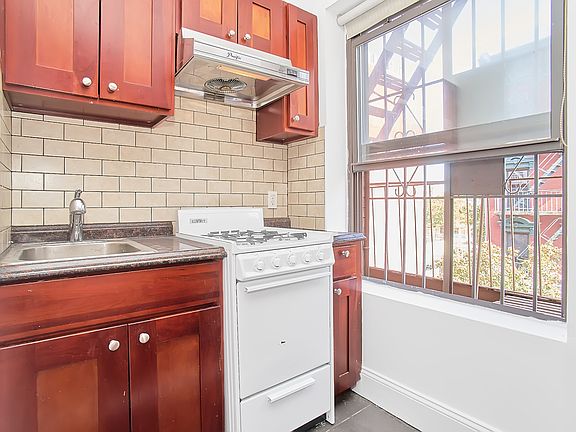 4th image of 69 Clinton St #4E