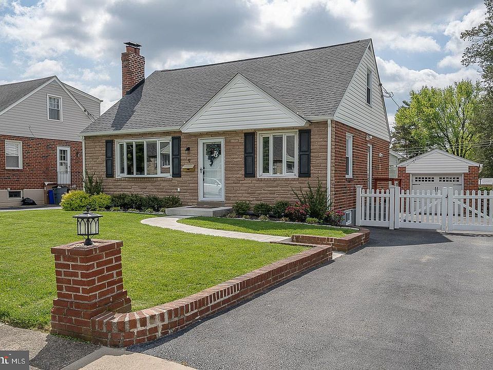 1st image of 9 Pearson Ln