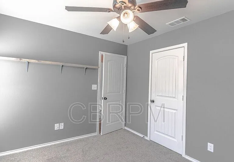 7449 104th St — Photo 15