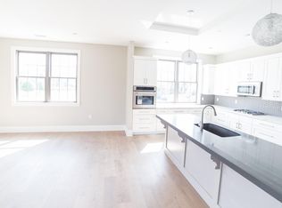 5933 Main St APT 201, Williamsville, NY 14221