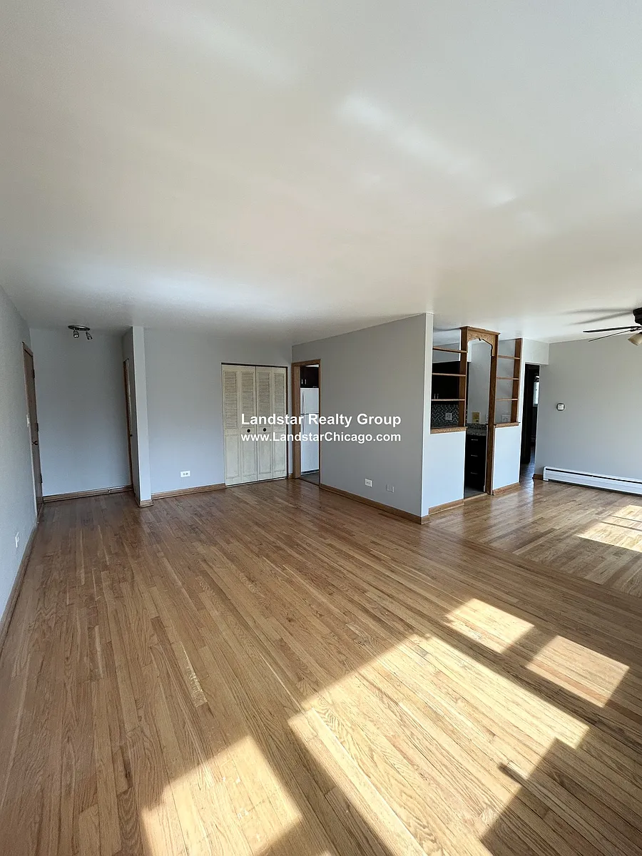 Building Photo - 1026 S River Rd #3C