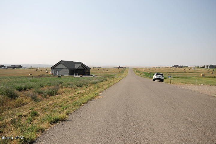 2nd image of 13 Cobblestone Ln