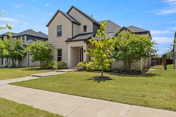 4 bed, 3268 sqft, $3,750 — Photo 2