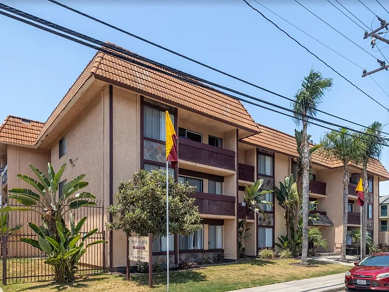 The Montecito Apartments — Photo 1