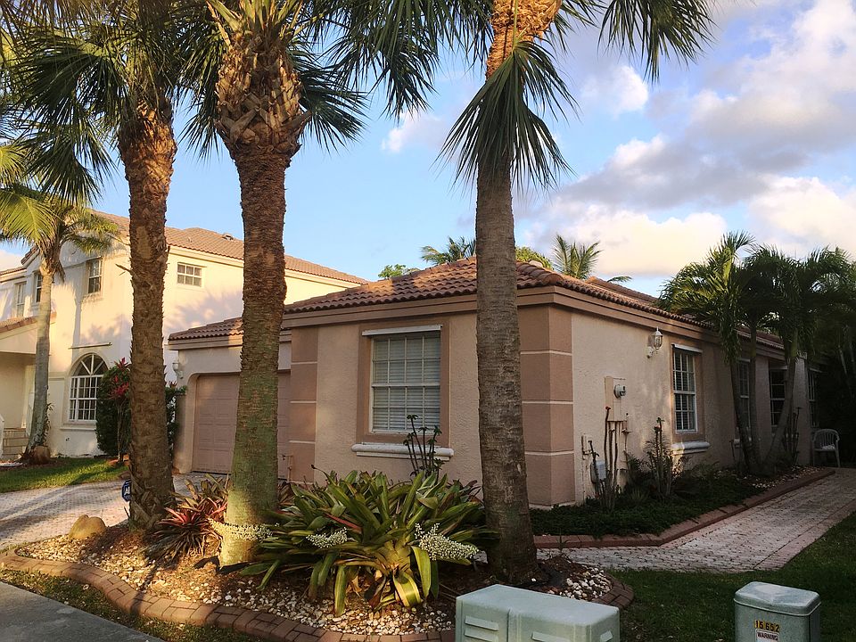 1st image of 15642 NW 14th St