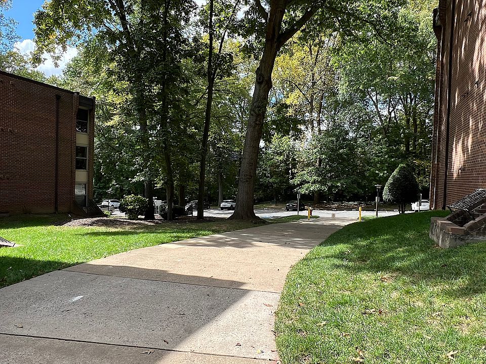 Walkway from the parking lot