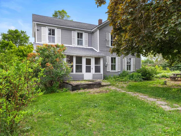 6978 N Canyon Park Rd, Apple River, IL 61001