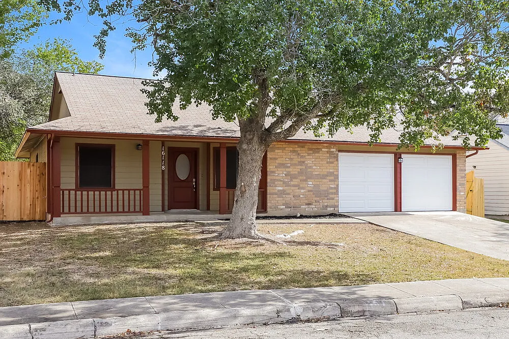 3 bed, 2.0 bath, 1440 sqft, $1,990 — Photo 3