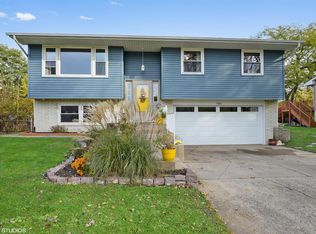 7451 Jennings Pl, Merrillville, IN 46410