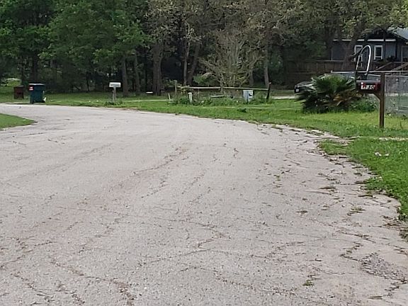 4th image of 137 Teresa Ln
