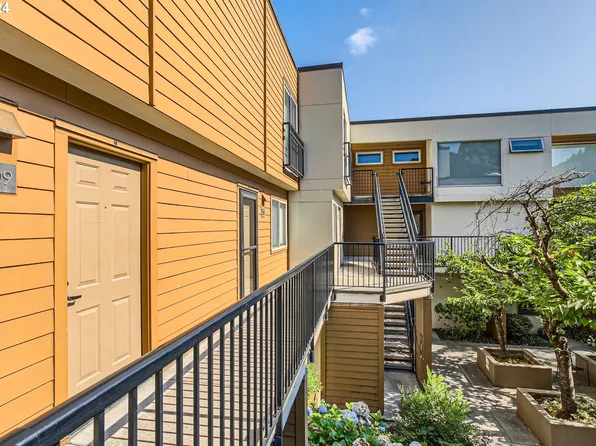 1535 SW Clay St APT 209, Portland, OR 97201