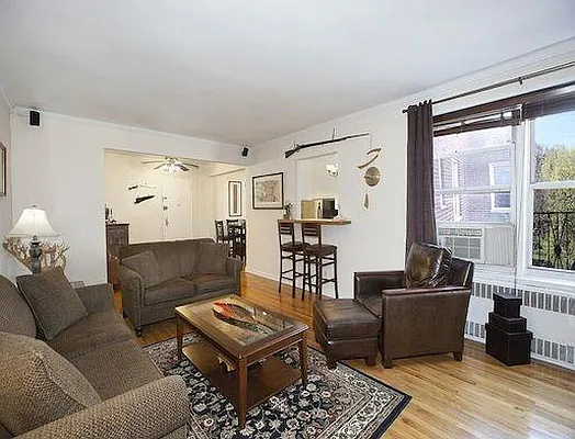 Sold by Qwest Residential Downtown LLC | media 1