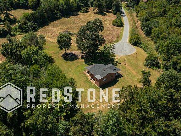 3rd image of 407 Christopher Dr