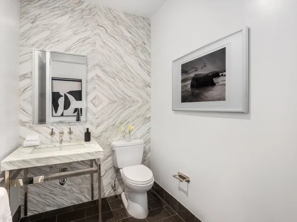 215 East 19th Street image 23 of 29