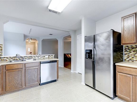 5th image of 1524 Coriander Dr