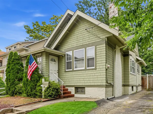 215 Demorest Avenue, Staten Island, NY 10314