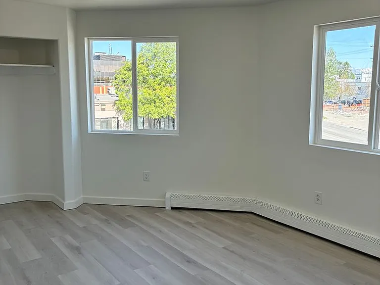 3200 Spenard Rd — Photo 7
