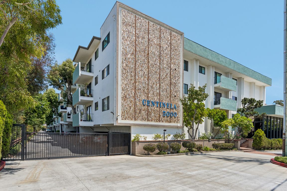 S Centinela Ave 337-S0105-001.jpg