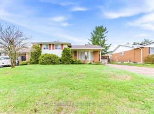20 Maple Ave, Petawawa, ON K8H 2Y5
