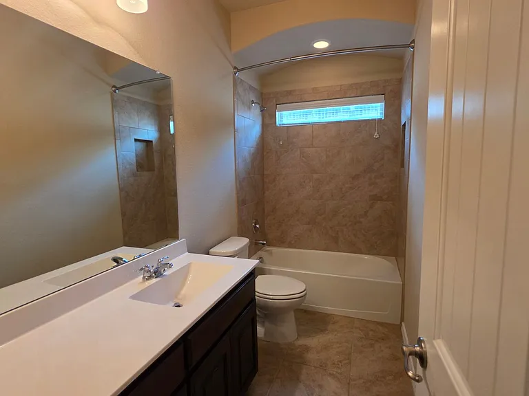 1912 Potrillo Ln — Photo 22