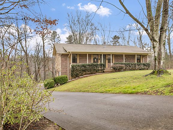 2nd image of 4704 Rolling Green Dr