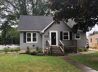 1410 Wolcott Ave, Saint Joseph, MI 49085