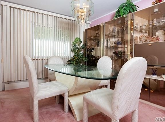 4th image of 8 Highview Ct