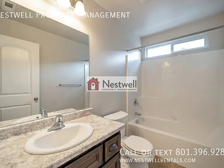 44 N 2100 W — Photo 11