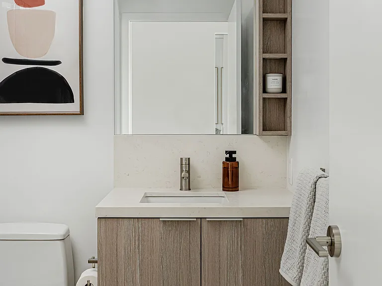 2020 Bathurst St #502 — Photo 31