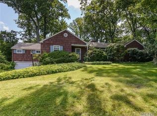 69 Papermill Rd, Manhasset, NY 11030