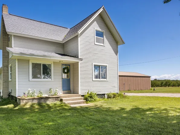 8511 S Center Hwy, Traverse City, MI 49684