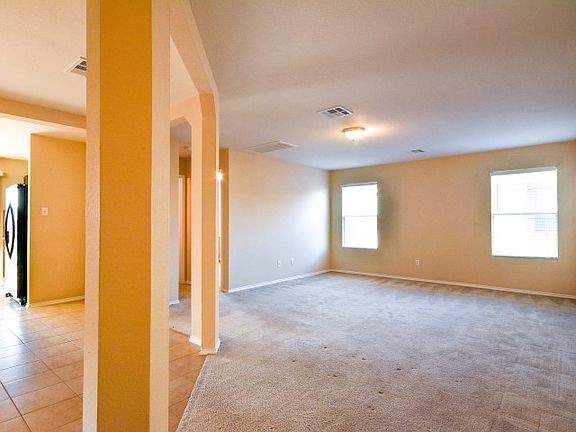 3rd image of 809 Draco Dr