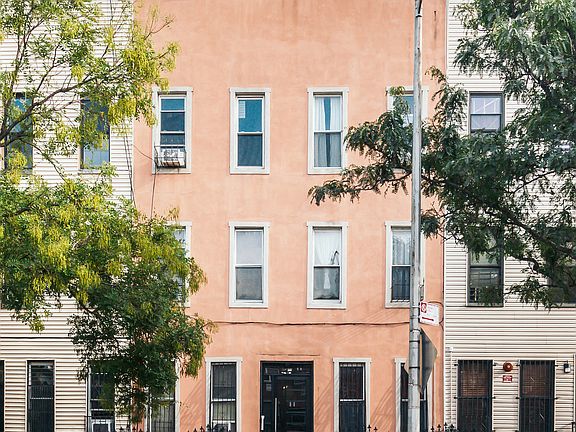 3rd image of 86 Menahan St APT 1N