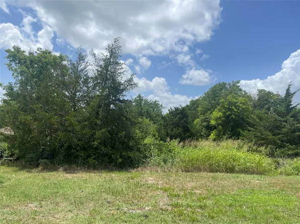 2699 Farm Road 2068, Klondike, TX 75448