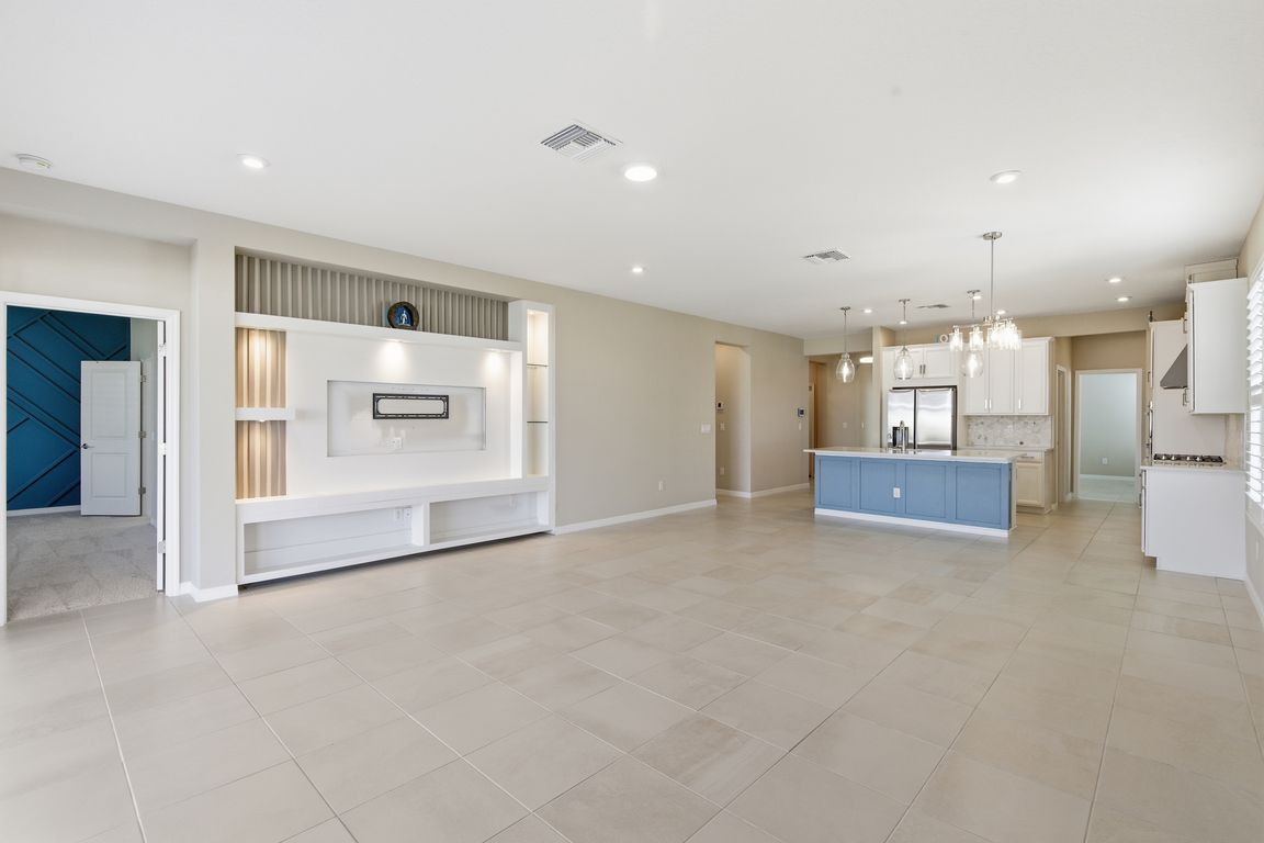 next background image