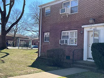 69-30 Springfield Boulevard in Oakland Gardens
