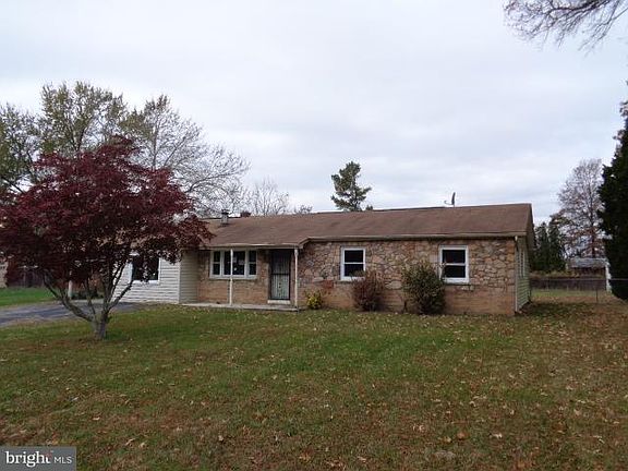 2nd image of 7845 Bethany Ln