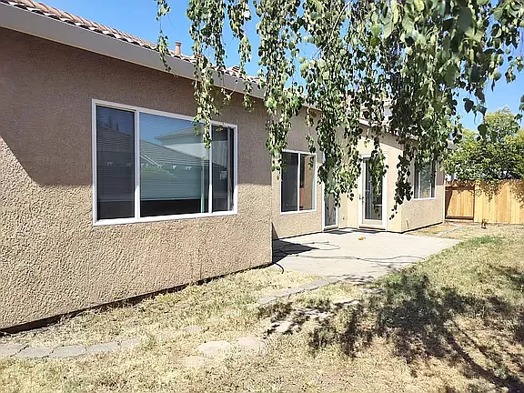 2271 Celtic Dr — Photo 2