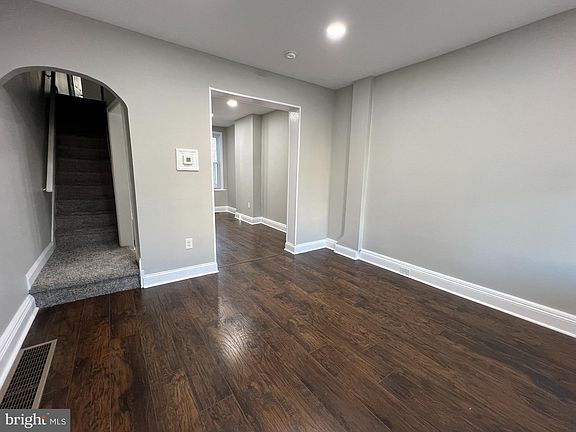 4th image of 1606 W 10th St