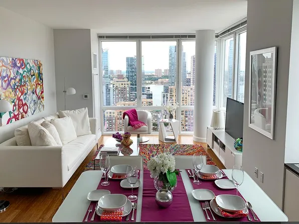 160 W 62nd St, New York, NY