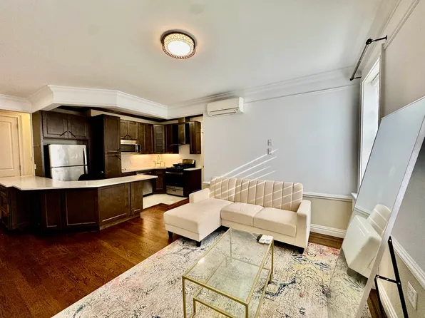 141-25 Northern Boulevard image 19 of 22