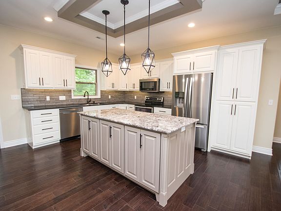 5th image of 5601 Weston Pl
