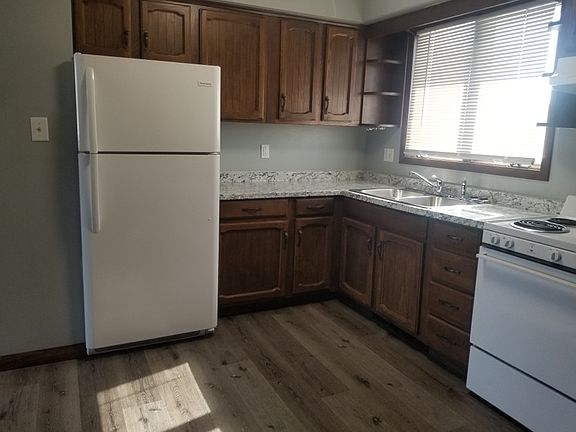 3rd image of 519 Morris St #5