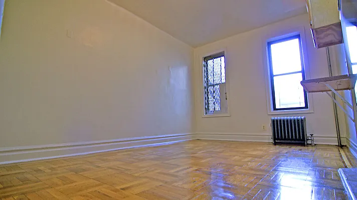 Rented by Tryax Realty Management | media 9