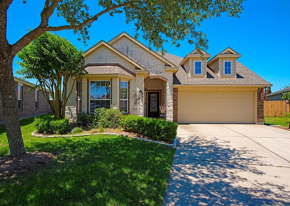1st image of 2768 Lomelina Ln