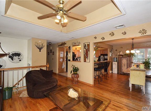 3rd image of 27 Erlwein Ct