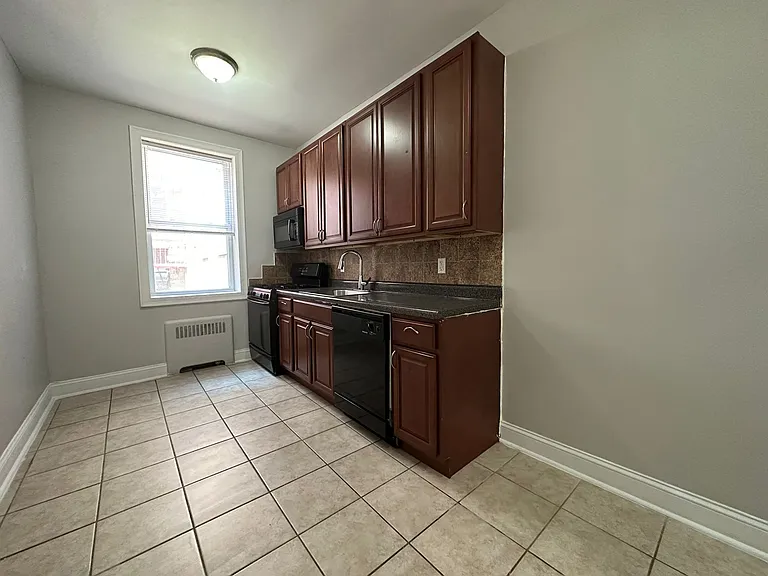 1 Britton St #B1E — Photo 2